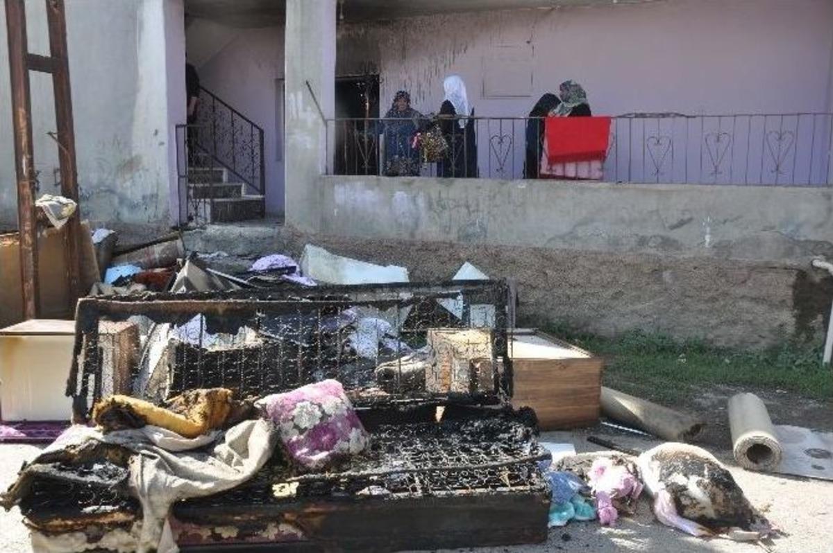 Psikolojik Sorunları Olan Gen&ccedil; Adam Evini Yaktı