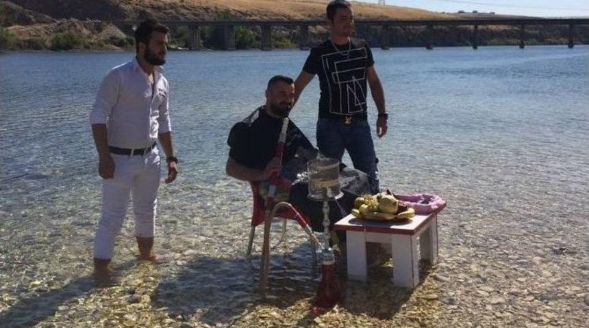 Fırat&rsquo;ın Ortasında Damat Tıraşı