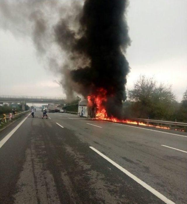 Yolcu Otobüsü Alev Alev Yandı 2