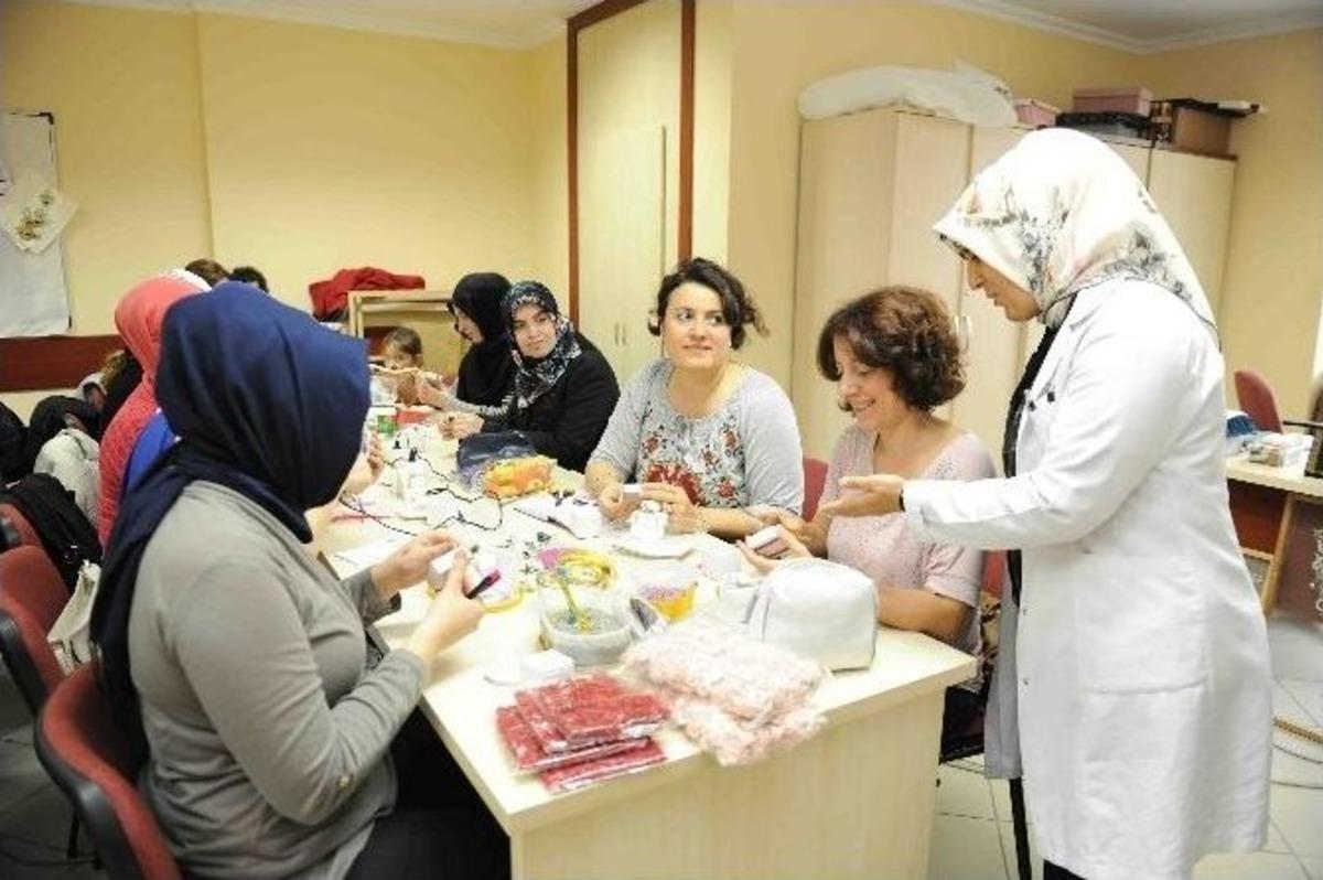 Bağcılarlı Kadınlar Meslek &Ouml;ğrenerek, Kendi İşlerini Kuruyor