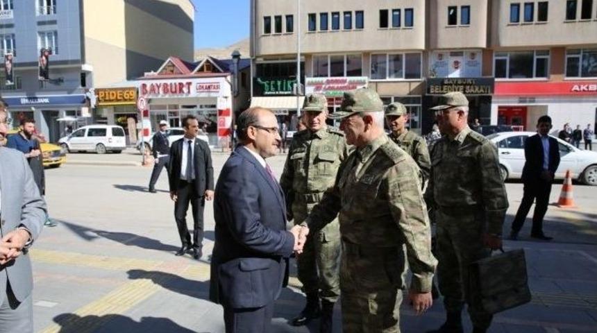 Orgeneral İsmail Serdar Savaş, Vali İsmail Ustaoğlu&rsquo;nu Ziyaret Etti