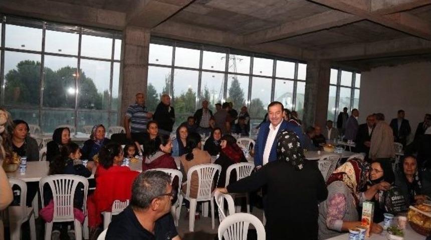 Esenyurt G&uuml;neş Cemevi&rsquo;nde İlk Oru&ccedil; A&ccedil;ıldı