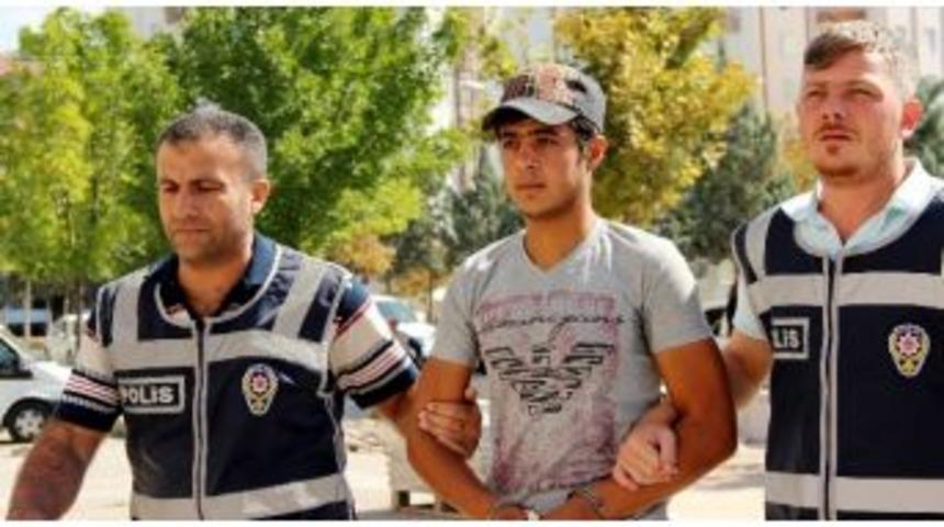 Suriyeli Telefon Dolandırıcısı Su&ccedil;&uuml;st&uuml; Yakalandı