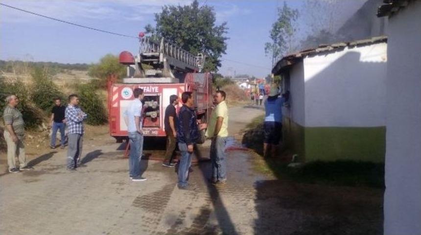 Ateşte Unutulan Yemek Yangın &Ccedil;ıkardı