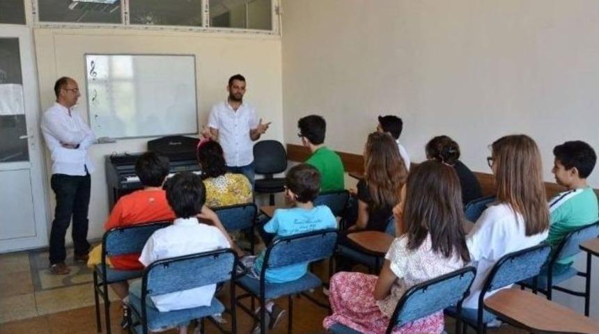 Adıyaman Belediyesi Konservatuvarında Kayıtlar Başladı