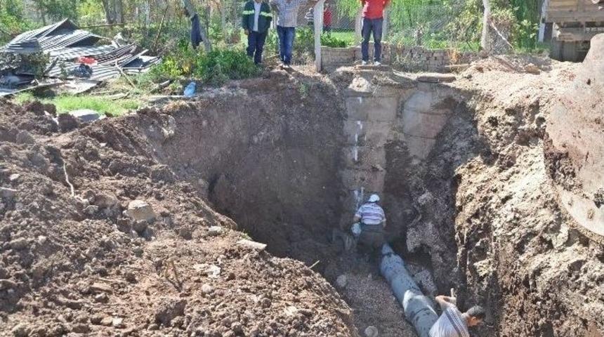 Toki&rsquo;de Yağmur Suyu Kanalı Yenilendi