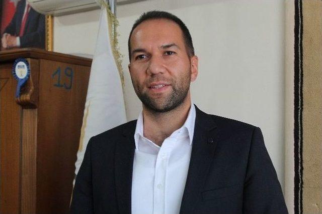 Ak Parti Niğde İl Başkanı Emrah &Ouml;zdemir: 1