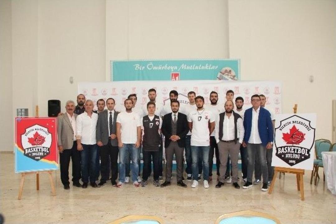Bilecik Belediye Basketbol Kul&uuml;b&uuml; Lansman Tanıtımı Yapıldı