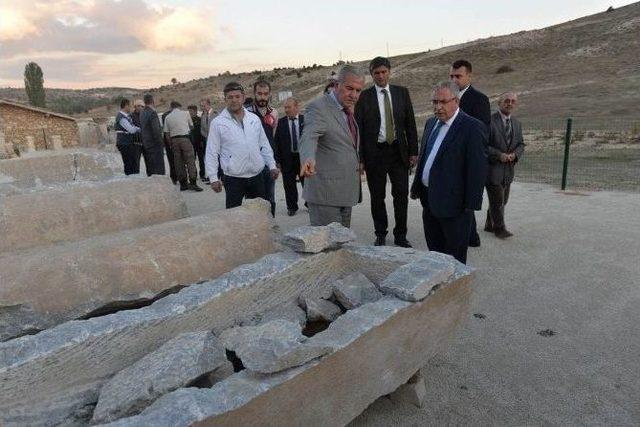 Vali Ahmet Hamdi Nayir: Kureyşler Kazısı, Türkiye’nin Tarihi Zenginliklerinin En Önemli Parçasıdır 1