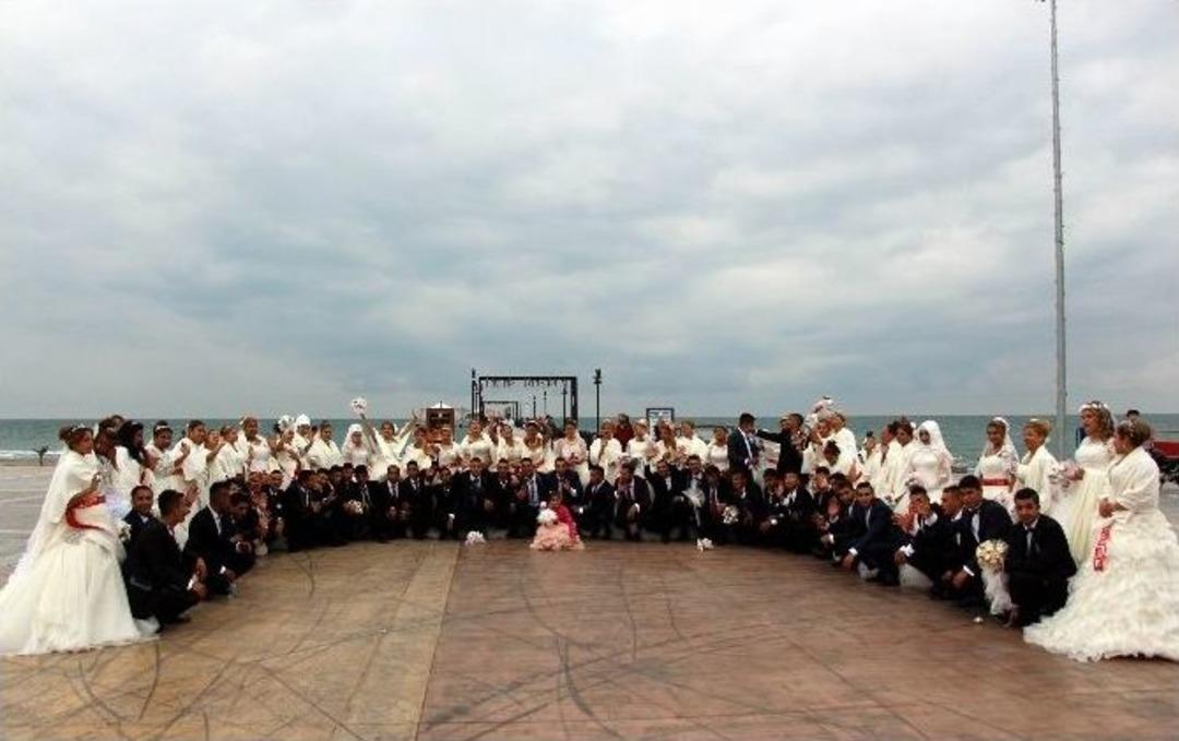 Samsun&rsquo;da Romanlara Toplu Nikah
