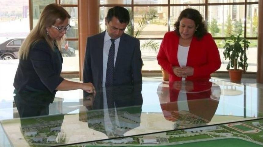 Nevşehir Valisi İlhami Aktaş, Rekt&ouml;r Kılı&ccedil;&rsquo;ı Ziyaret Etti