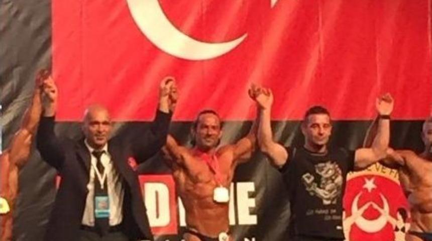 V&uuml;cut Sporcuları Marmaris&rsquo;e 4 Kupa Ve Madalya İle D&ouml;nd&uuml;ler