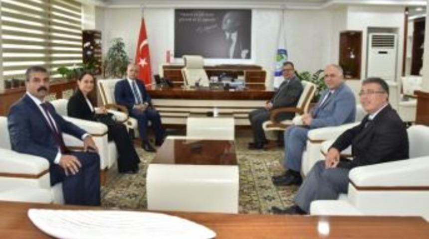 Başkan Kayda, Salihli Myo M&uuml;d&uuml;r&uuml; Dilber&rsquo;i Ağırladı