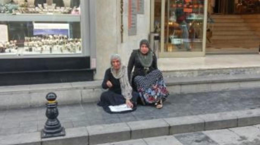 İzmit&rsquo;te 98 Dilenci Hakkında Yasal İşlem Yapıldı