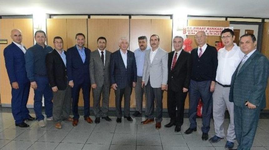 Başkan Erdoğan Ve Milli Eğitimi M&uuml;d&uuml;r&uuml;nden Okul Ziyaretleri