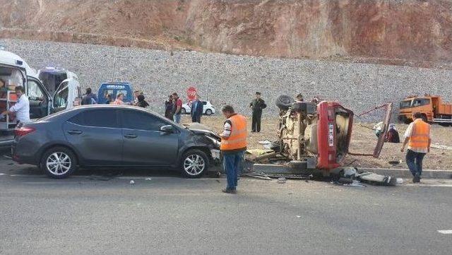 Balıkesir’de Trafik Kazası: 6 Yaralı