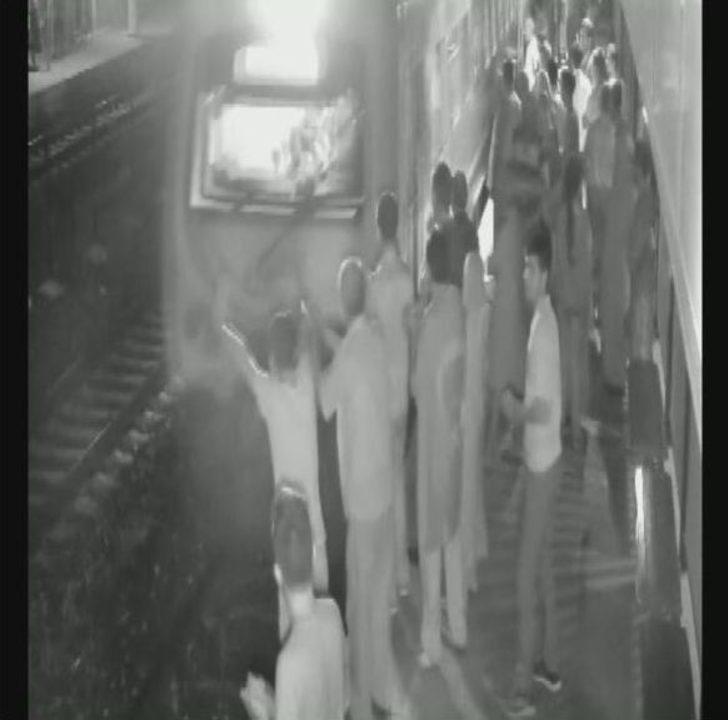 Çılgın Türkler 15 Temmuz’da Şehit Olmaya Trenlerle Gitti G1