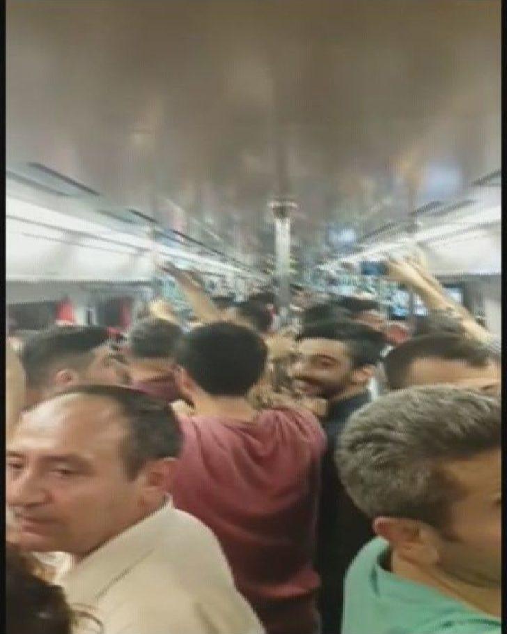 Çılgın Türkler 15 Temmuz’da Şehit Olmaya Trenlerle Gitti G4