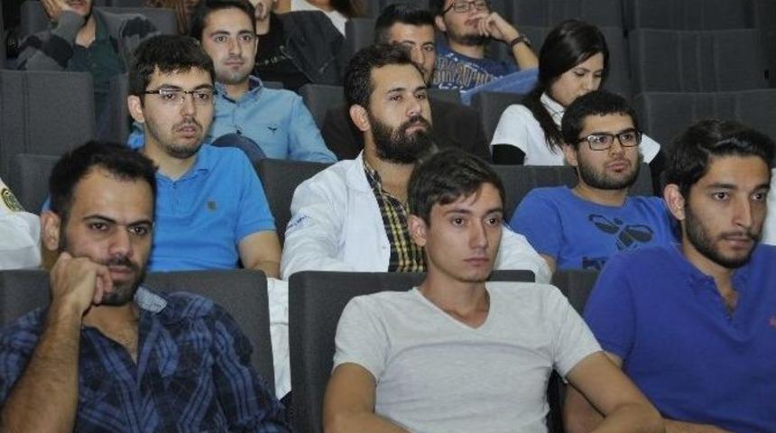 Sel&ccedil;uk&rsquo;ta D&uuml;nya Hayvanları Koruma G&uuml;n&uuml; Konferansı