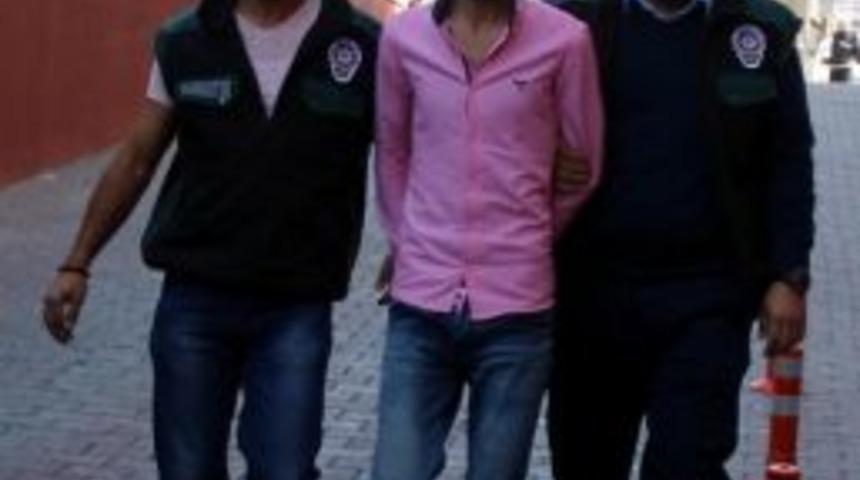 Yaşı K&uuml;&ccedil;&uuml;k &Ccedil;ocuğa Uyuşturucu Veren Şahıs Yakalandı