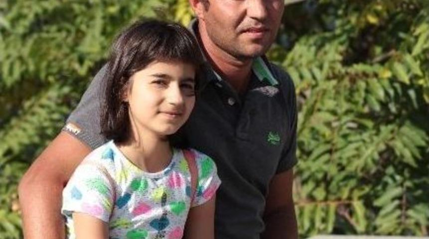 &Ccedil;aresiz Baba Kızı İ&ccedil;in Kalp Bekliyor