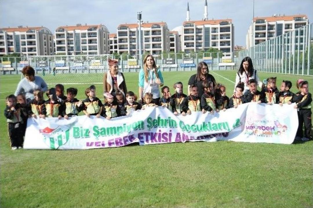 Bursaspor Antrenmanında Renkli G&ouml;r&uuml;nt&uuml;ler