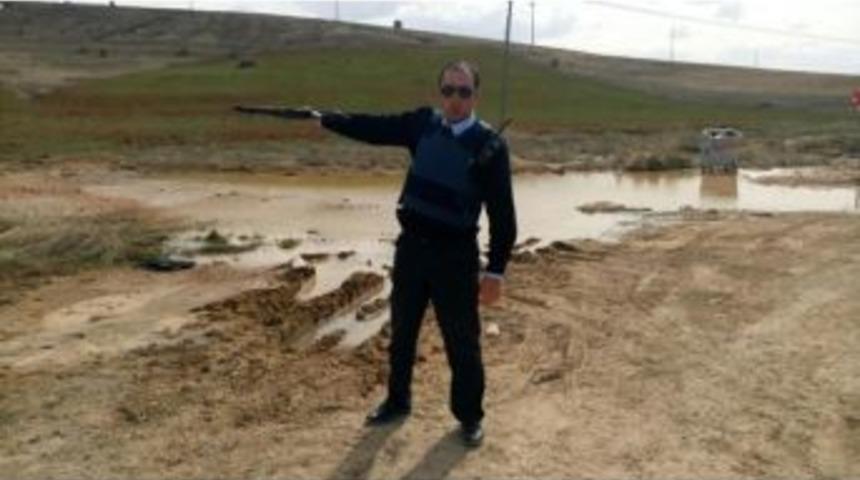 Fet&ouml;&rsquo;den A&ccedil;ığa Alınan Polis İntihar Etti