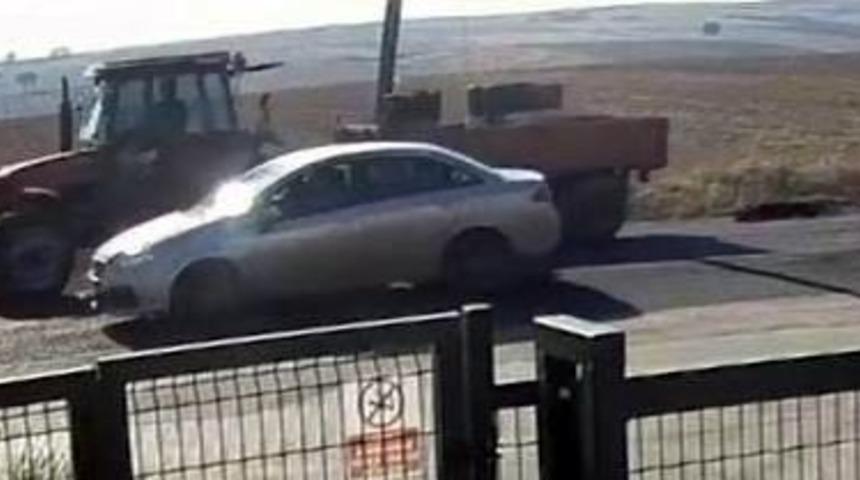 Trakt&ouml;r&uuml;n Arkasına Bağlanan K&ouml;peği, S&uuml;r&uuml;c&uuml;lerin Dikkati Kurtardı