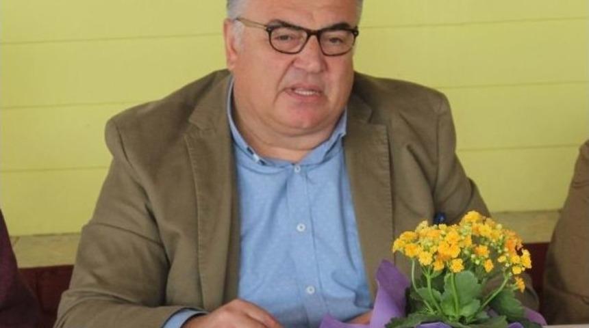 Başkan Kesimoğlu Fevzi &Ccedil;akmak Bulvarı&rsquo;ndaki &Ccedil;ınar Ağa&ccedil;larıyla İlgili A&ccedil;ıklama