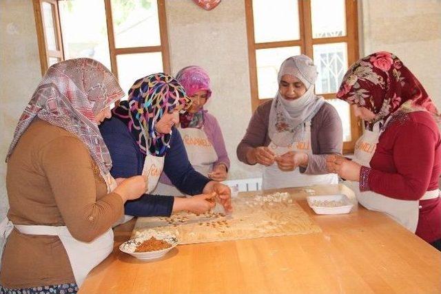 Uçhisarlı Kadınlar Ev Üretimleri İle Ekonomik Özgürlüklerine Kavuştu