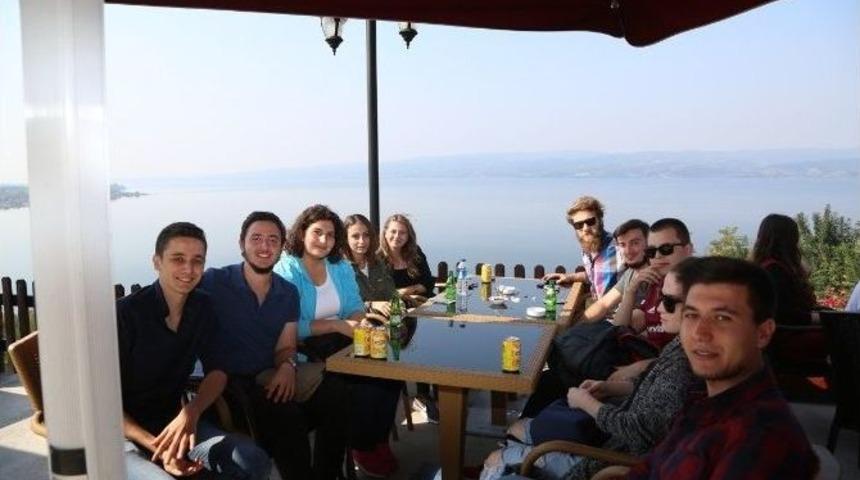 Turizm Fak&uuml;ltesi &Ouml;ğrencilerine Turistik Tur