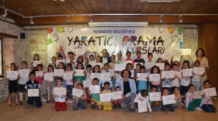 Kuşadası&rsquo;nda &Ccedil;ocukların Belge Heyecanı