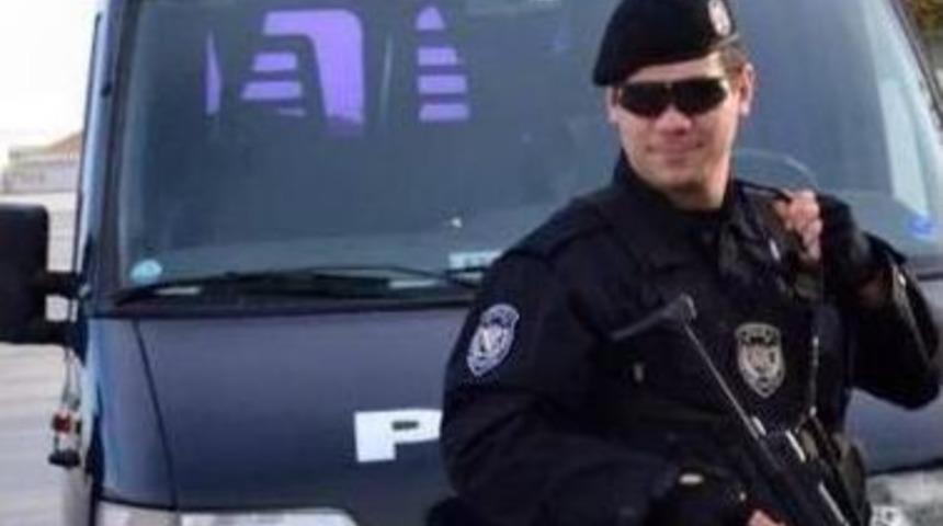 Antalya&rsquo;da Okul Panosundaki Şehit Fotoğrafının &Ouml;ğretmen Tarafından Buruşturulup Atıldığı İddiası