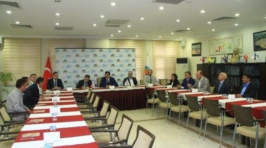 Muhtar Dernekleri Başkanları, İzaydaş&rsquo;ı Ziyaret Etti