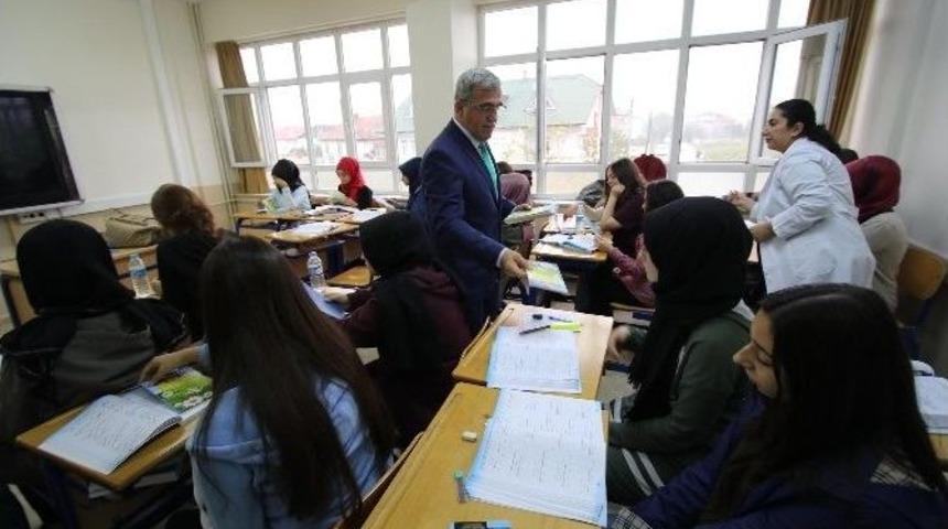 Başkan Akcan Lise Ziyaretlerine Devam Ediyor