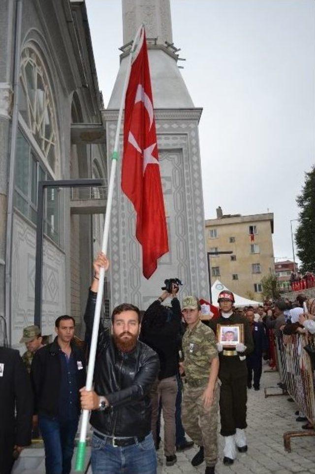 Şehit Eşe G&ouml;z&uuml;yaşlı Veda 2