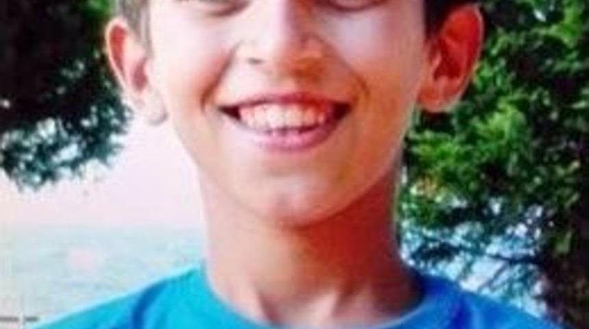 Apartman Boşluğuna D&uuml;şen &Ccedil;ocuk Hayatını Kaybetti