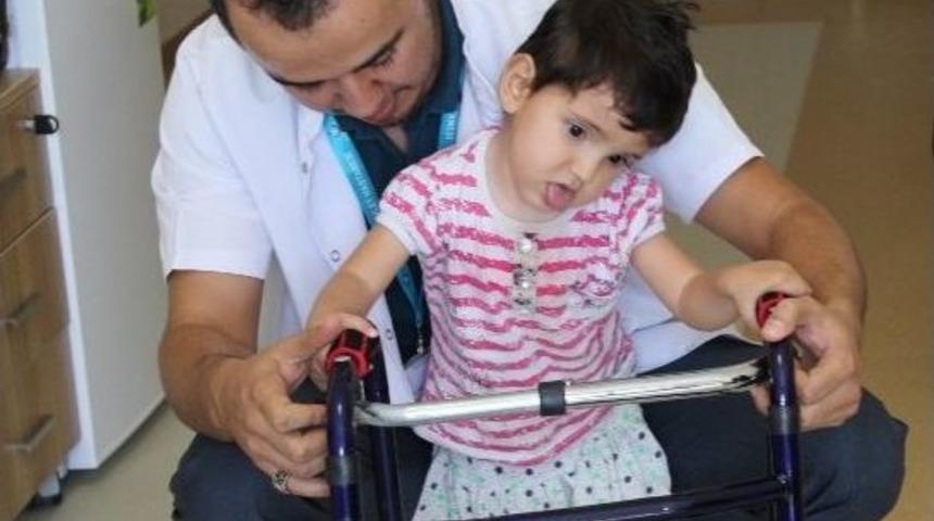 K&uuml;&ccedil;&uuml;k Birg&uuml;l Artık Y&uuml;r&uuml;yor