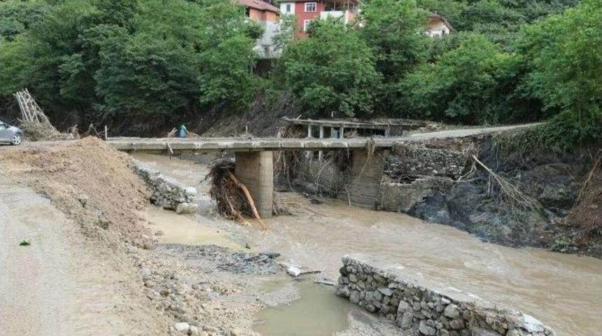 Selde Yıkılan K&ouml;pr&uuml;ler Yeniden Yapılacak
