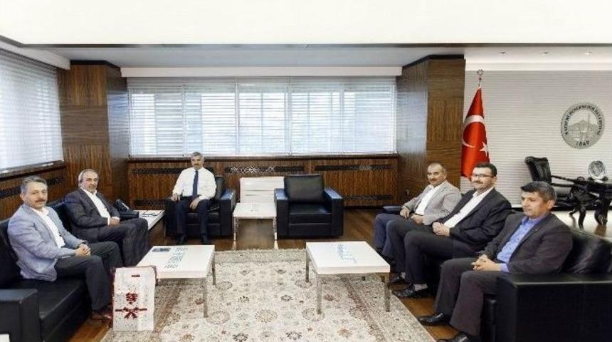 Başkan &Ccedil;elik&rsquo;e Eğitim Teşekk&uuml;r&uuml;