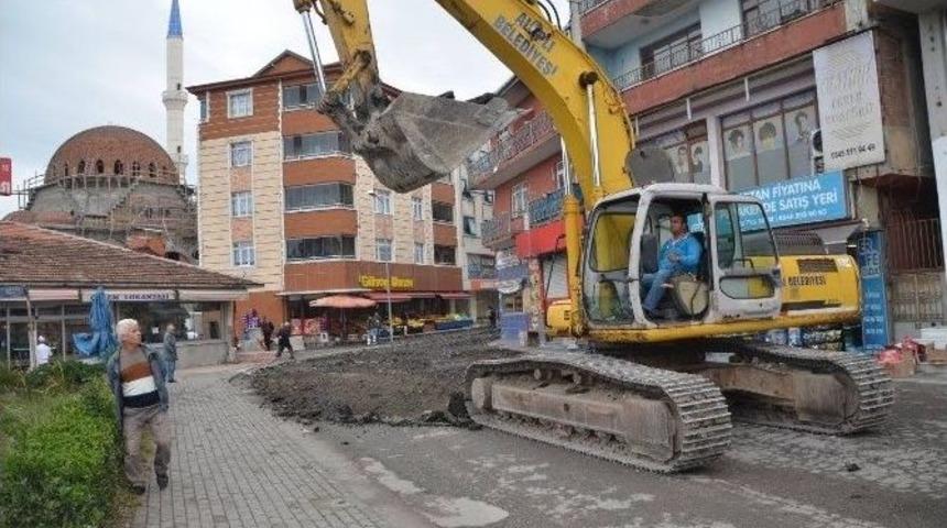 Alaplı Belediyesi Asfalt Serim &Ccedil;alışmalarını S&uuml;rd&uuml;r&uuml;yor