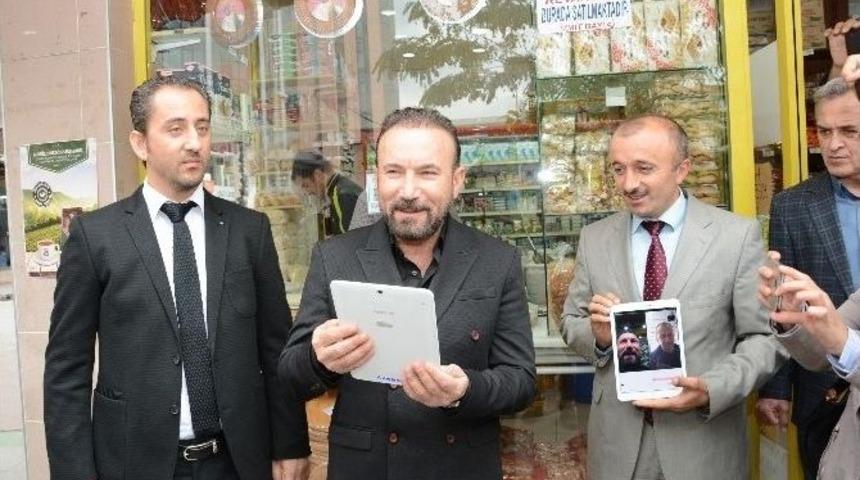 İzmit&rsquo;te İşyeri Denetimleri Tablet Yardımıyla Yapılıyor