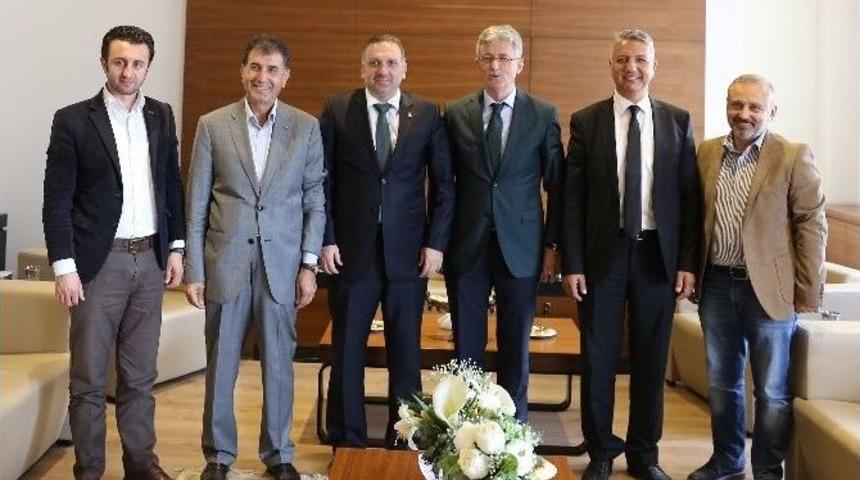 Koto&rsquo;ya &lsquo;hayırlı Olsun&rsquo; Ziyaretleri S&uuml;r&uuml;yor