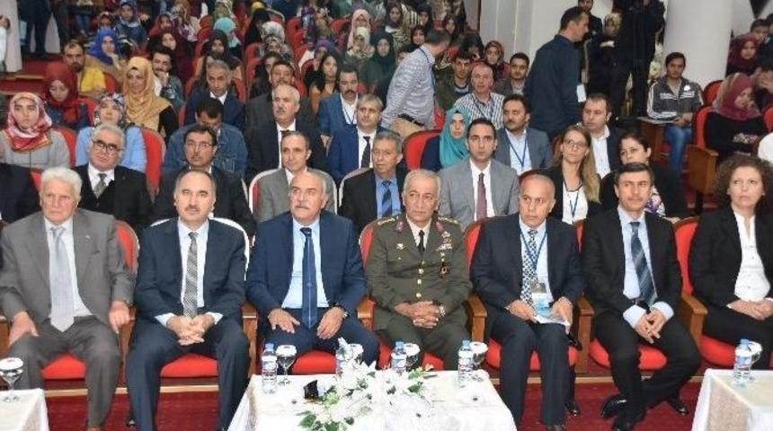 Sinop&rsquo;ta &lsquo;uluslararası Gen&ccedil;lik Ve Ahlak Sempozyumu&rsquo; Başladı