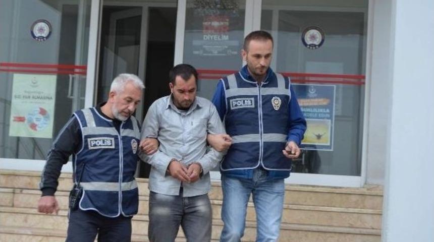Kendisini Terk Eden Eşini Sokak Ortasında Defalarca Bı&ccedil;aklayarak &Ouml;ld&uuml;ren Afgan Uyruklu Şahıs &Ccedil;ıkartıldığı Mahkemece Tutuklandı