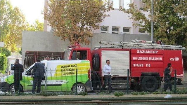 Emniyet M&uuml;d&uuml;rl&uuml;ğ&uuml; &Ouml;n&uuml;nde Doğalgaz Borusu Patladı 1