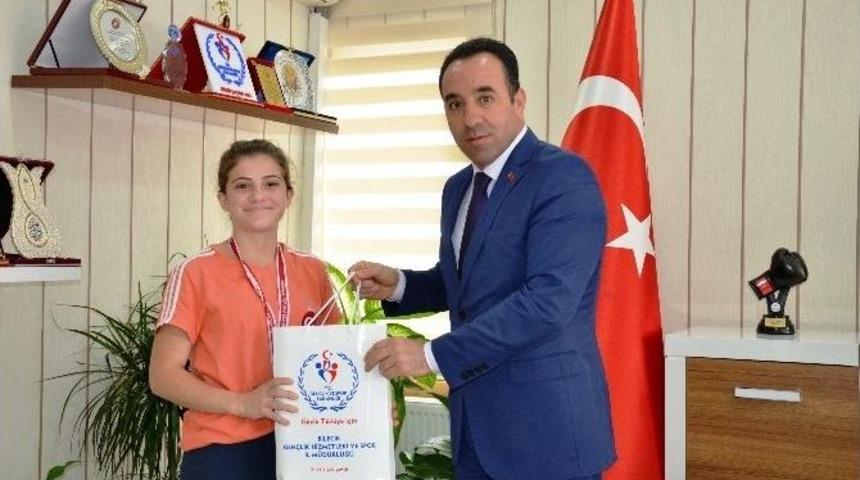 Bilecikli Başarılı Halterci Türkiye 3’üncüsü Oldu