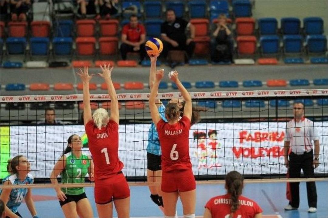 Uluslararası Cengiz G&ouml;ll&uuml; Kadınlar Turnuvası