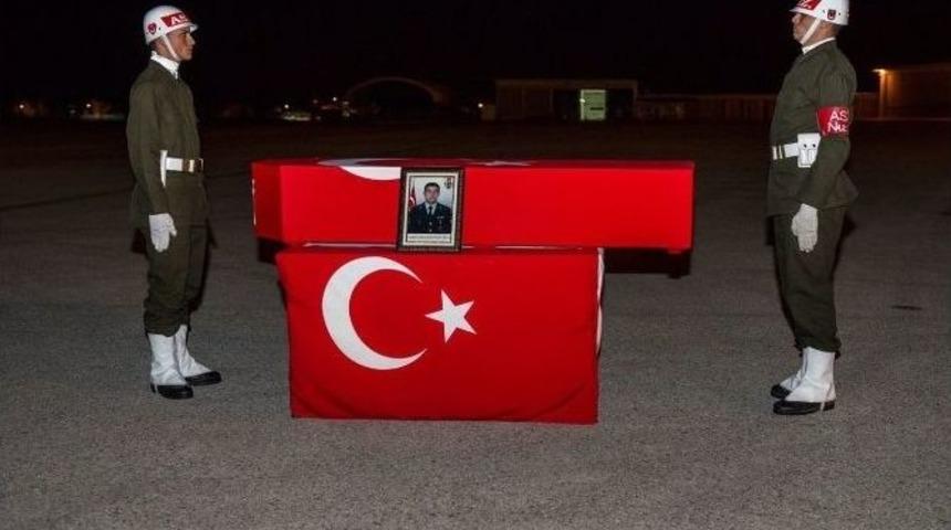 Şehit Uzman &Ccedil;avuş Memleketine Uğurlandı