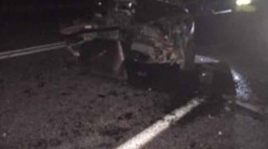 Otomobil Duran Vin&ccedil;e Arkadan &Ccedil;arptı; 1 &Ouml;l&uuml; 1 Yaralı